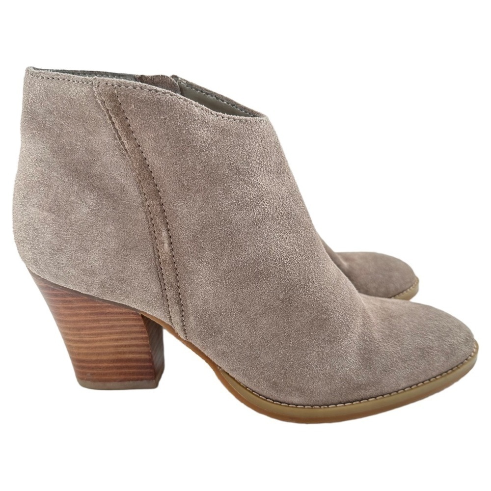 Susina womens ankle booties size 7 taupe suede western boots